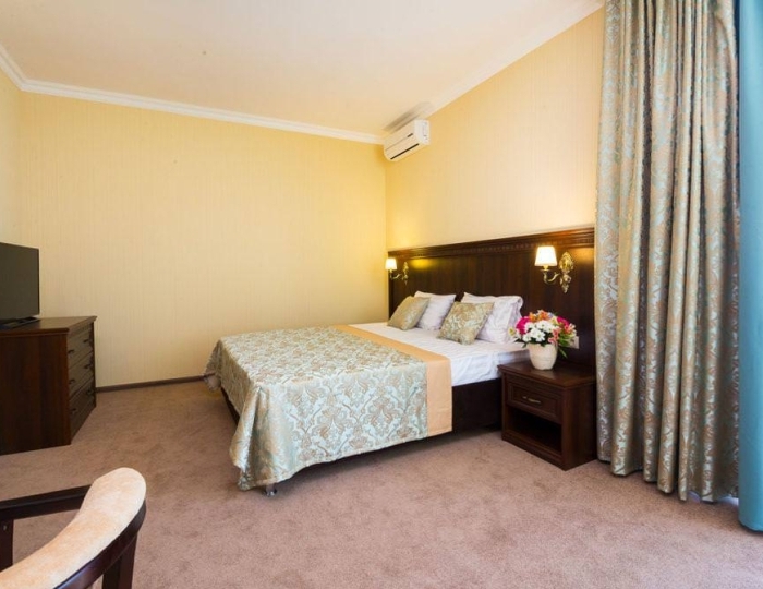 Делюкс 2-комнатный (с завтраком) - Отель «Золотой якорь» Гудаута