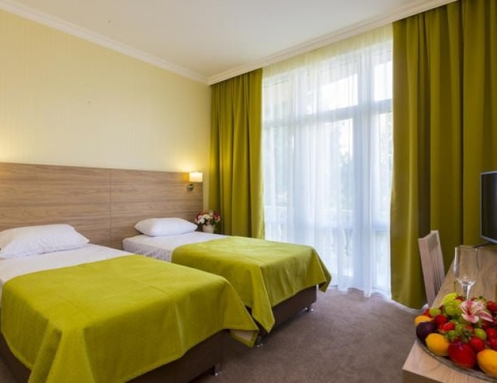 Семейный с 2 односпальными кроватями (с завтраком) - Отель «Золотой якорь» Гудаута